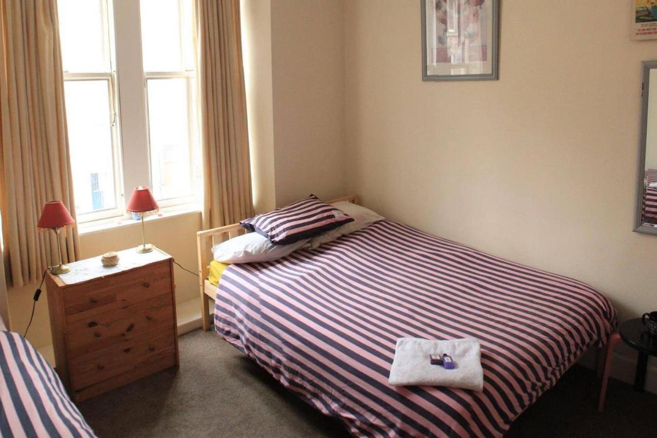 Entire Apartment In Edinburgh Exterior photo