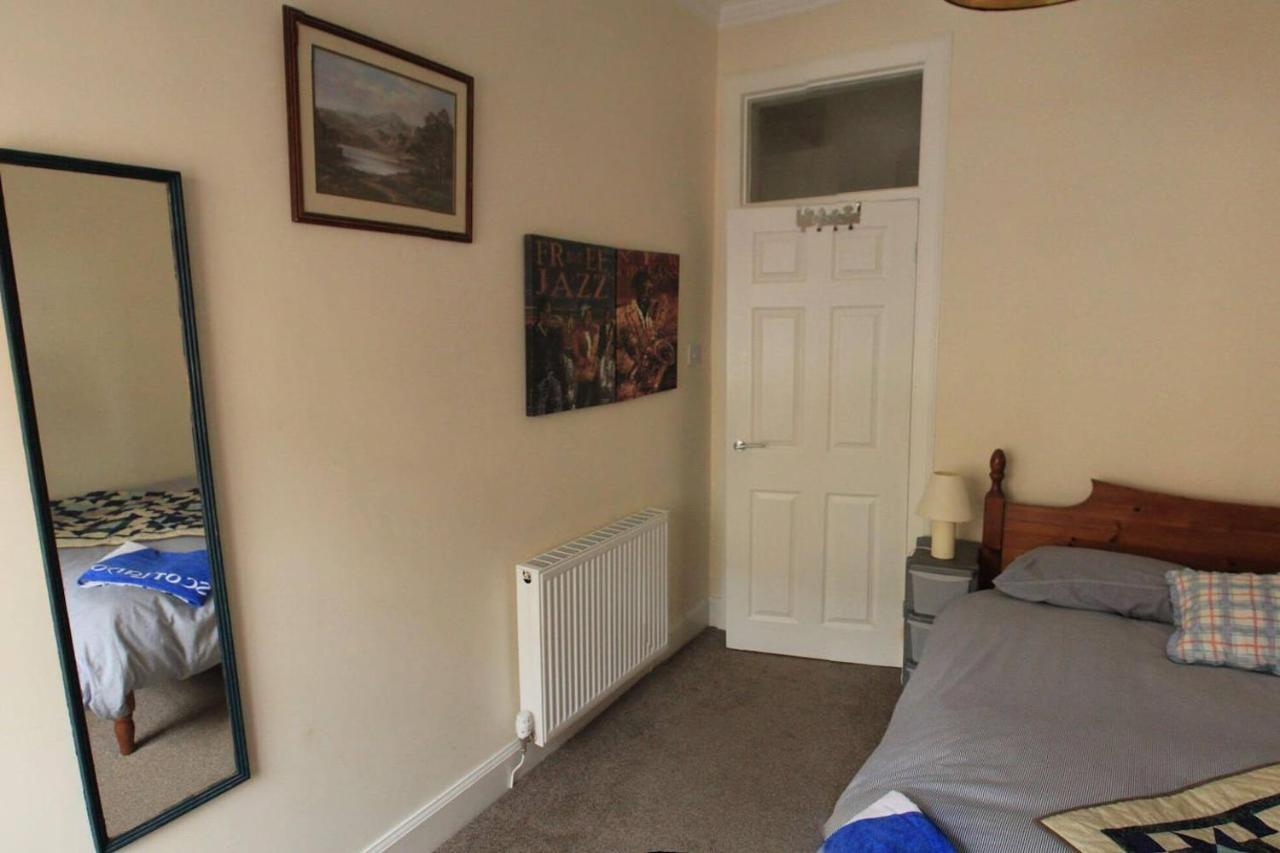 Entire Apartment In Edinburgh Exterior photo