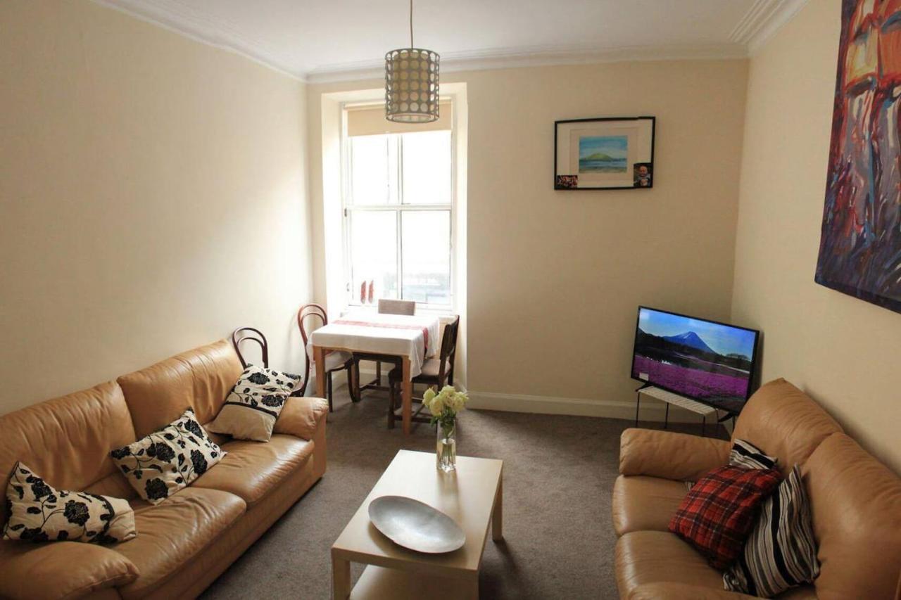 Entire Apartment In Edinburgh Exterior photo